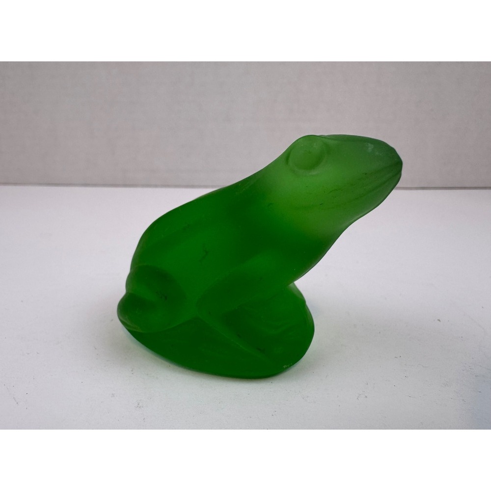 Vintage Bohemia Green Frosted Glass Frog‎ Figurine Handmade Czechoslovakia 2.5"